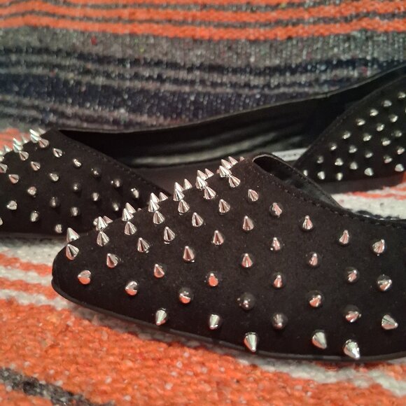 Steve Madden Spiked Studded Hypnotize Flats. Brand New - Picture 2 of 13